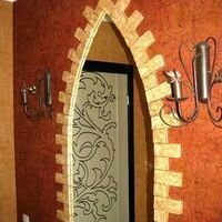 дикий камень екатерининский кирпич украшает зеркало в арабском стиле