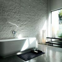 Декоративный искусственный камень в ванной комнате